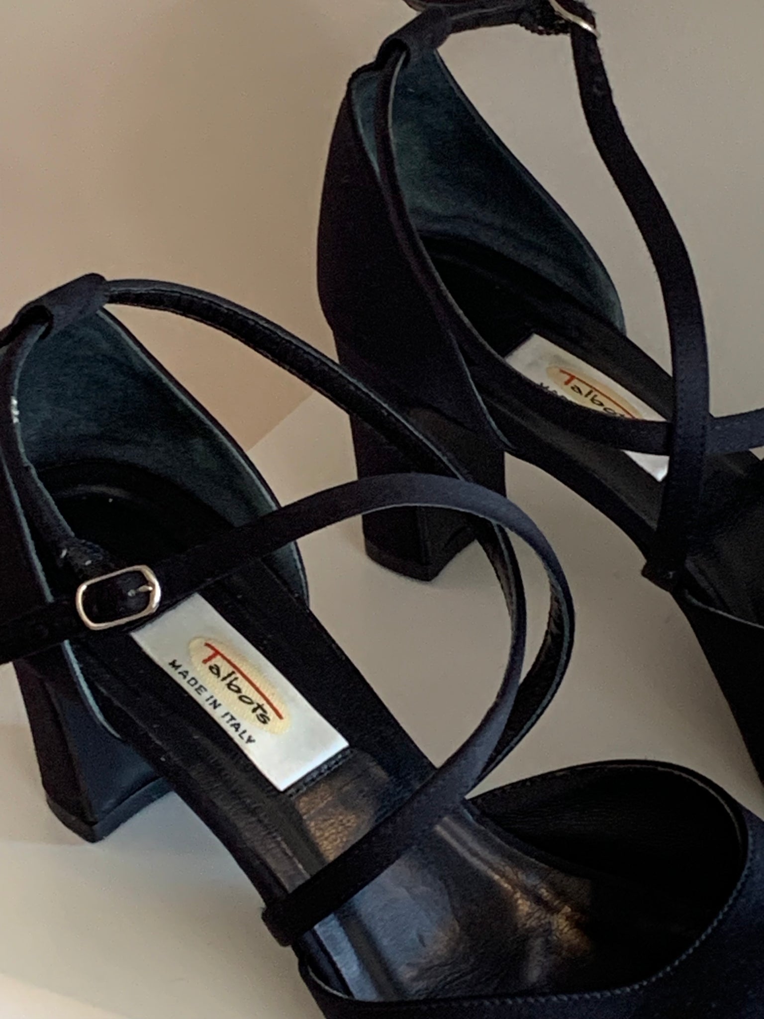 90s strappy pumps