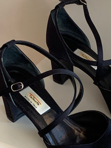 90s strappy pumps