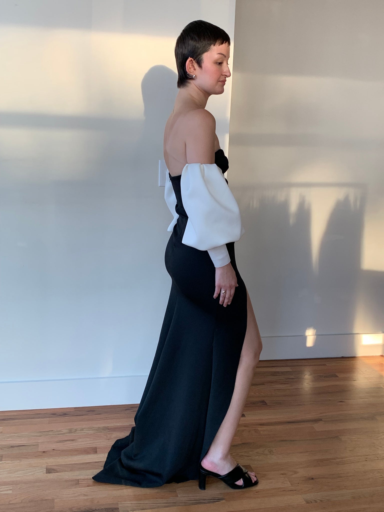 Contrast gown with train