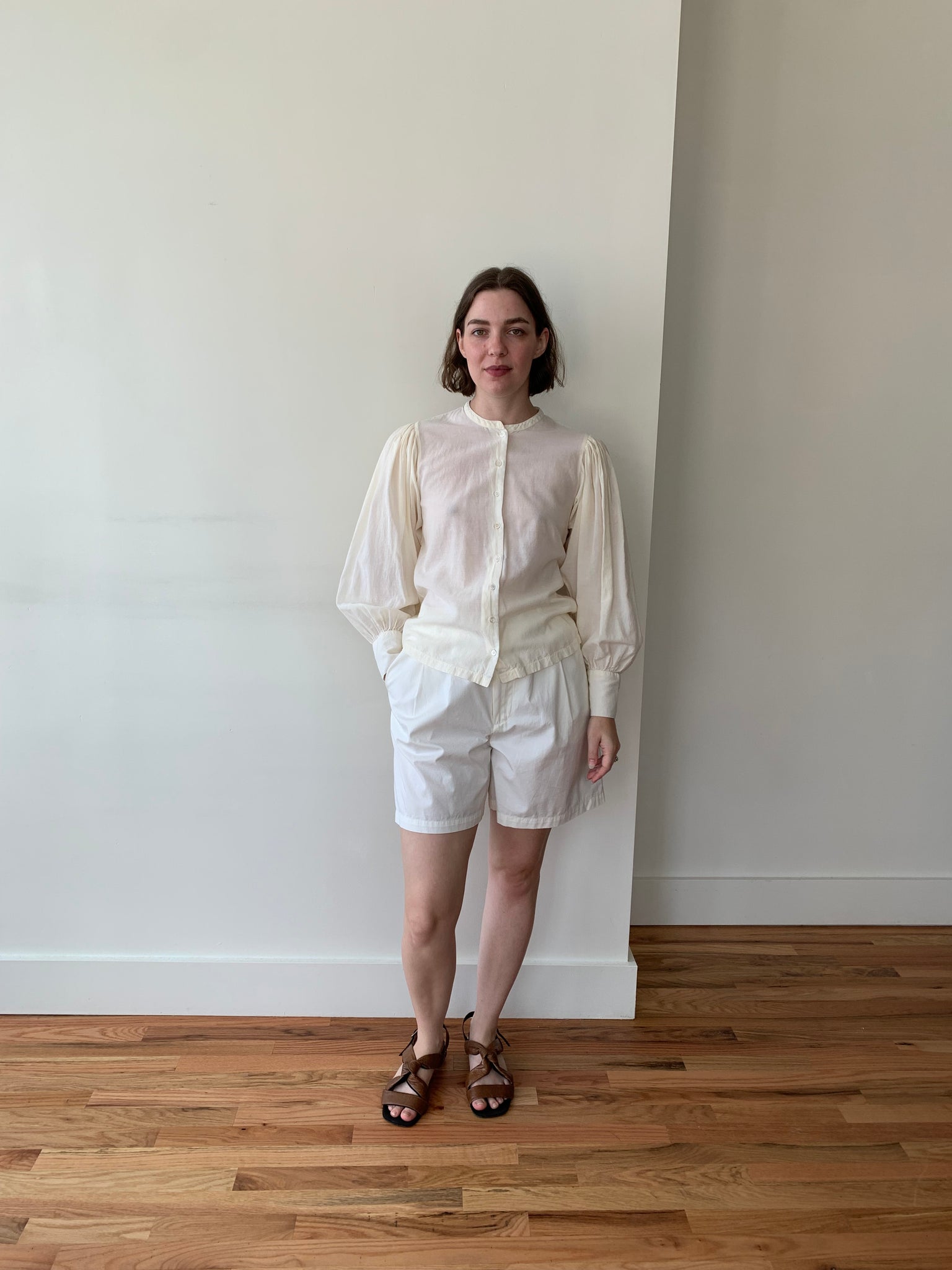 DÔEN gathered sleeve shirt