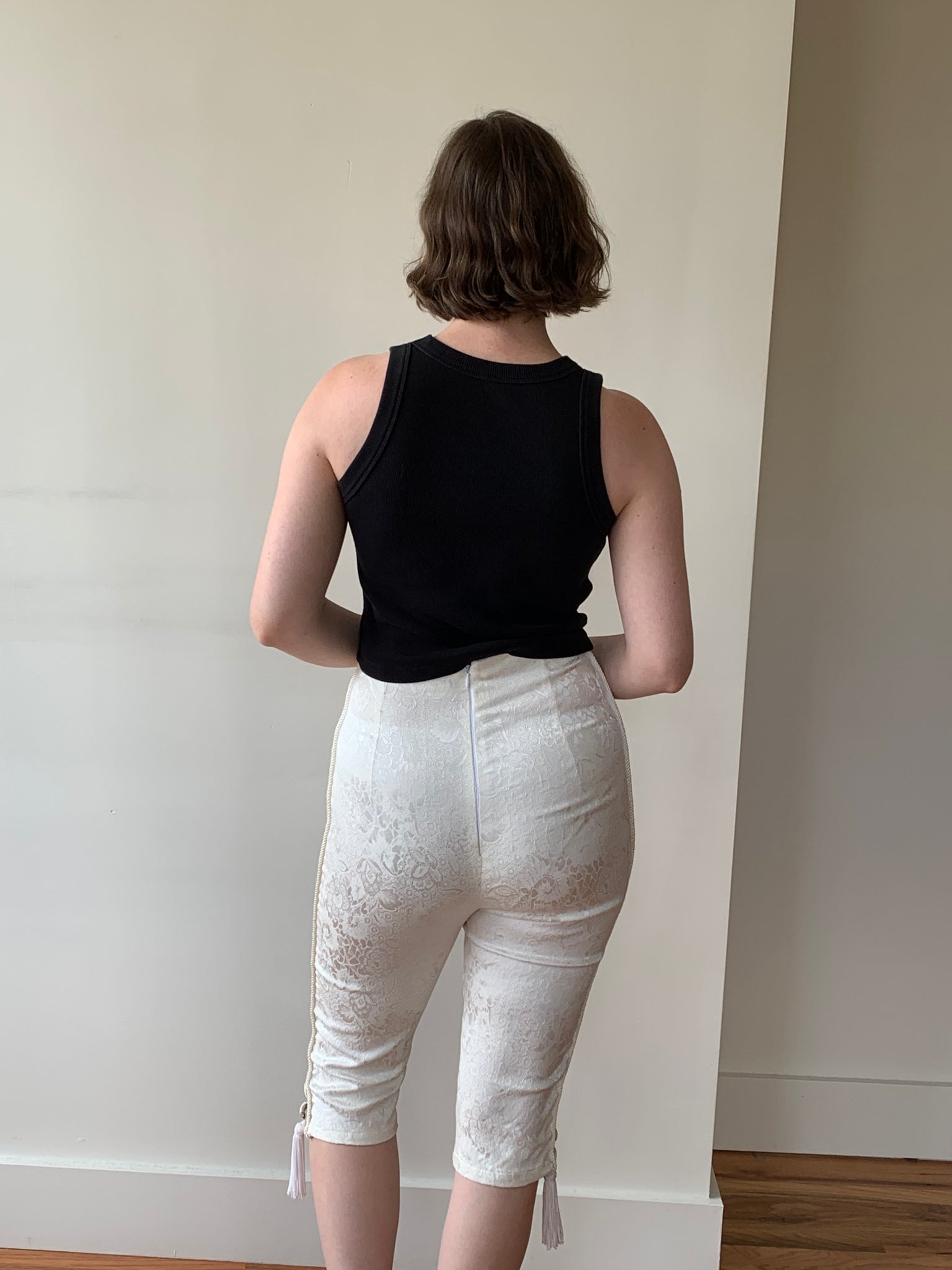 Cream jacquard capri pants