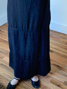 120 Lino black dress