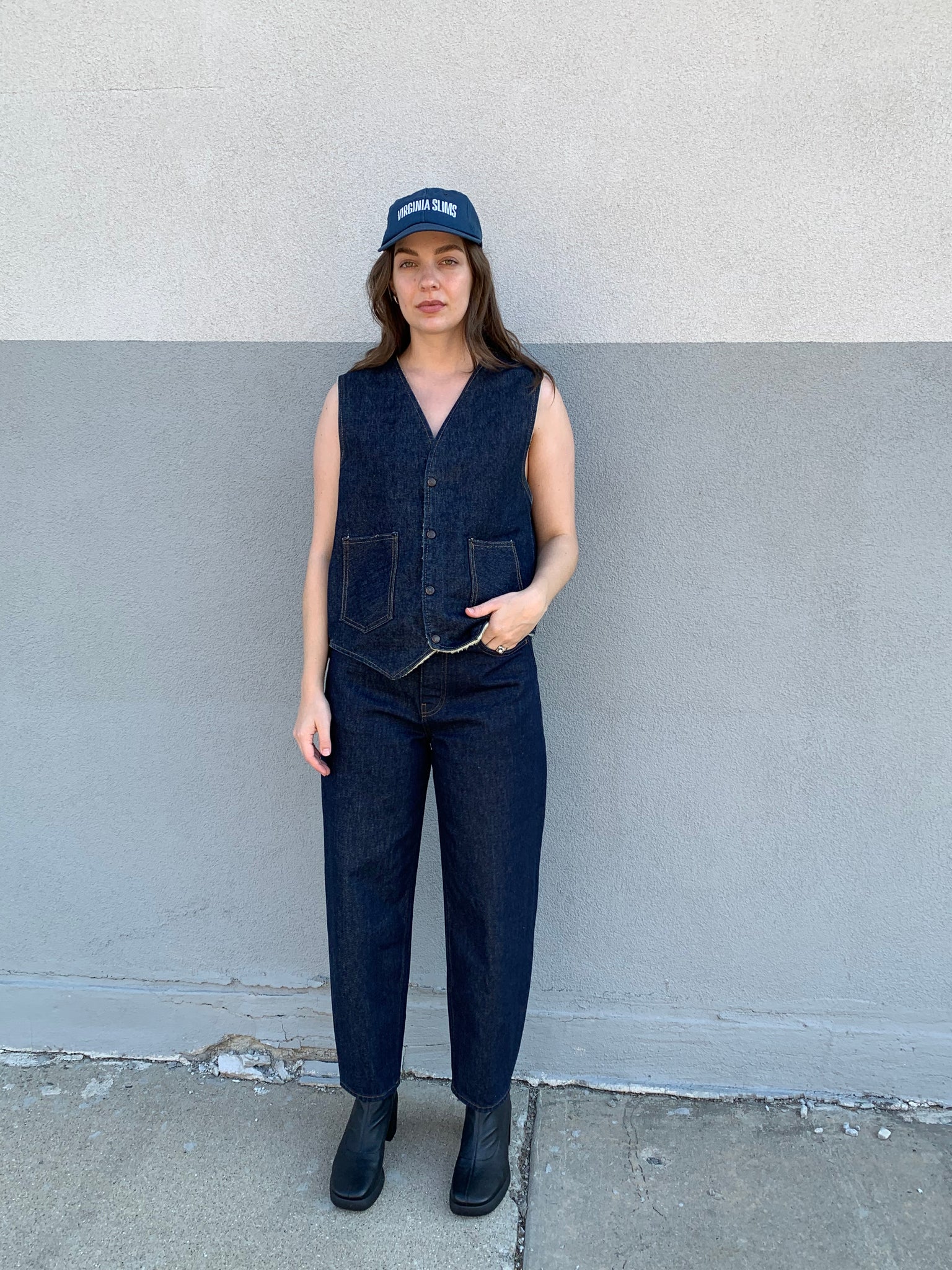 Frame Barrel leg jeans